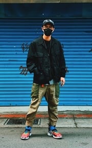 藍色鐵門