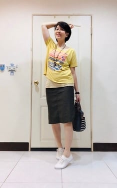 土黃和軍綠的休閒