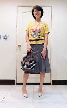 黃T+灰裙