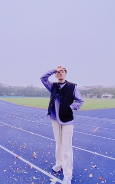 穿衣服真的是一件很享受的事，保持一個原則，簡單舒服自在就好