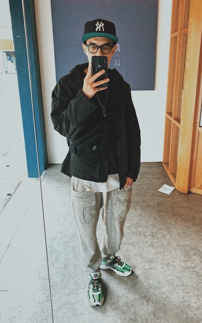 外套穿不住了
