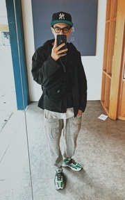 外套穿不住了