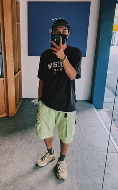 難得穿新衣