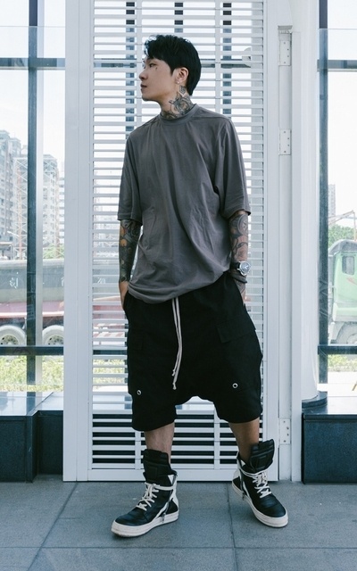 黑灰色階