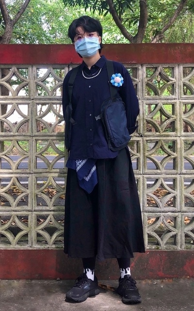 以藍色為主色調做些層次搭配