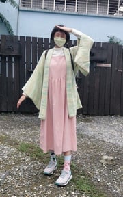 顏色粉粉的