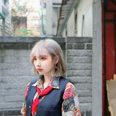 VINTAGE 的 短袖圖騰襯衫
