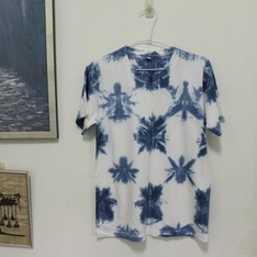 無品牌 的 T-SHIRT
