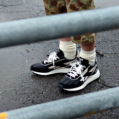 REEBOK 的 SNEAKER