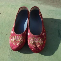 奶奶留下的繡花鞋 的 繡花鞋