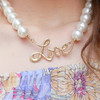 大好きなパールのネックレスに大きな「LOVE」のモチーフ。かわいいのでお気に入り！