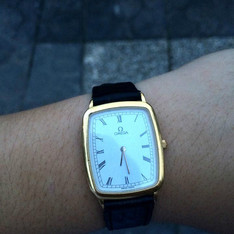 OMEGA 的 老手錶