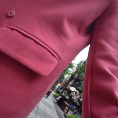 COLI KOREA 的 粉紅色西裝外套