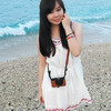 民族風洋裝+骷髏頭手鍊+棕色相機殼,很適合小琉球的海邊 :)