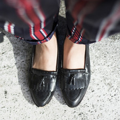 THRIFTED 的 LOAFER