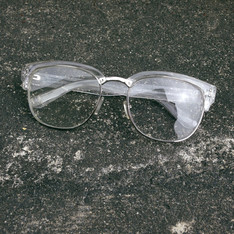DAZED 的 透明框眼鏡