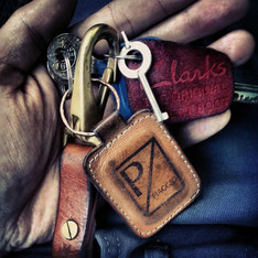 一碎品FRAGILE 的 KEY CHAIN
