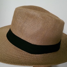 木柵動物園外 的 編織紳士草帽