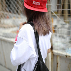 UNDEFEATED 的 5 PANEL HAT