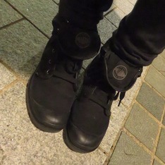 PALLADIUM 的 黑色軍靴
