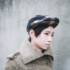 BURBERRY 的 鴨舌帽