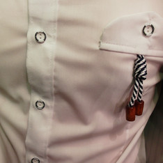 OASIS服飾 的 手袖變形蟲白襯衫