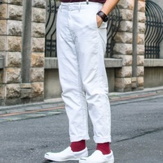 UNIQLO X LEMAIRE 的 休閒褲