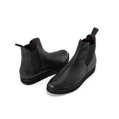 WHILE 的 CHELSEA BOOTS