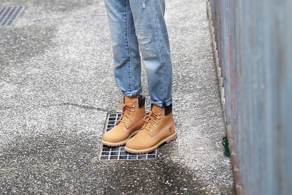 timberland 的 經典黃靴