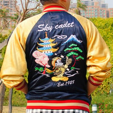 DISNEY 的 橫須賀刺繡外套
